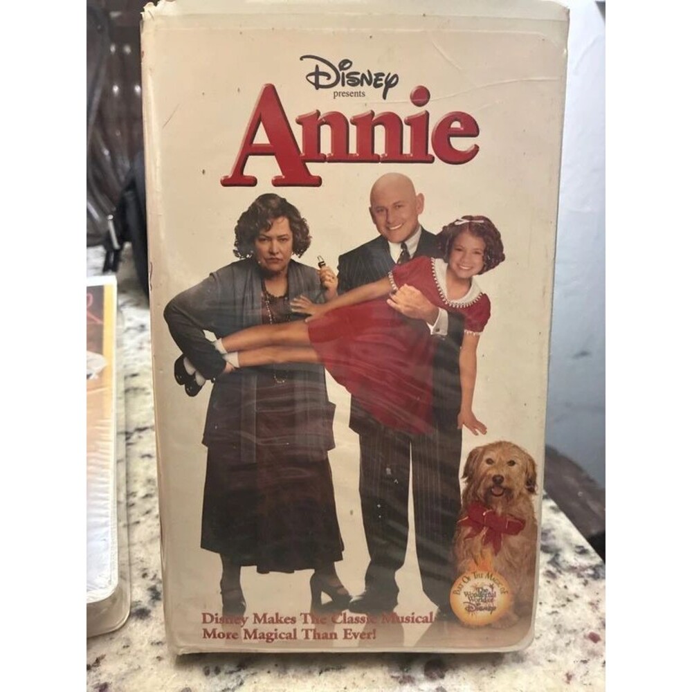 Annie VHS